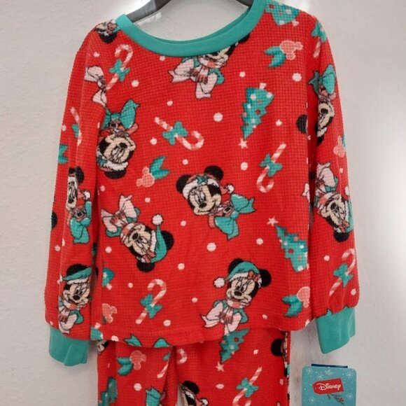 Disney: Minnie Mouse Christmas Pajamas - Picture 3 of 11